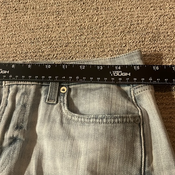 Seven for all Mankind mid Roll Light wash Women’s Shorts SZ 28 - Picture 8 of 10